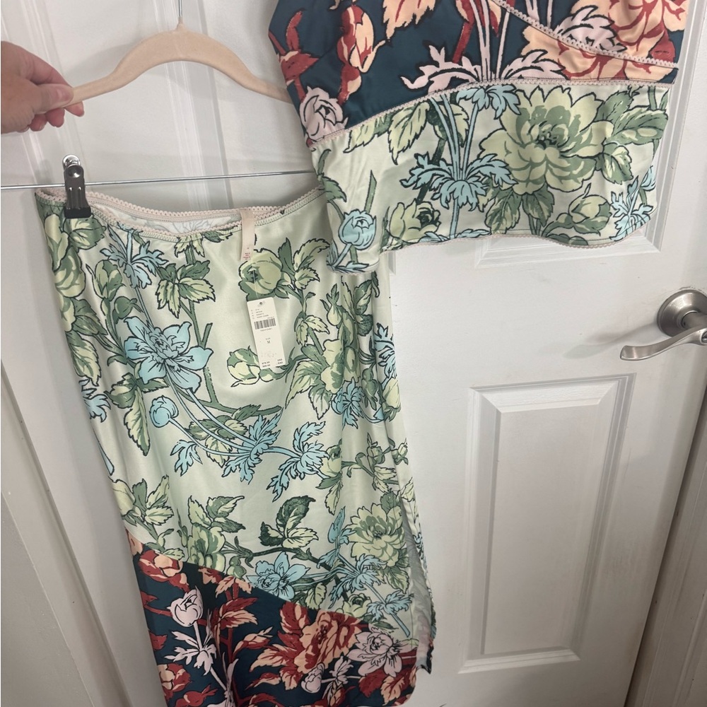 Anthropologie 2 pc set NWT Floral Print Midi Skirt in Mint and Coral
